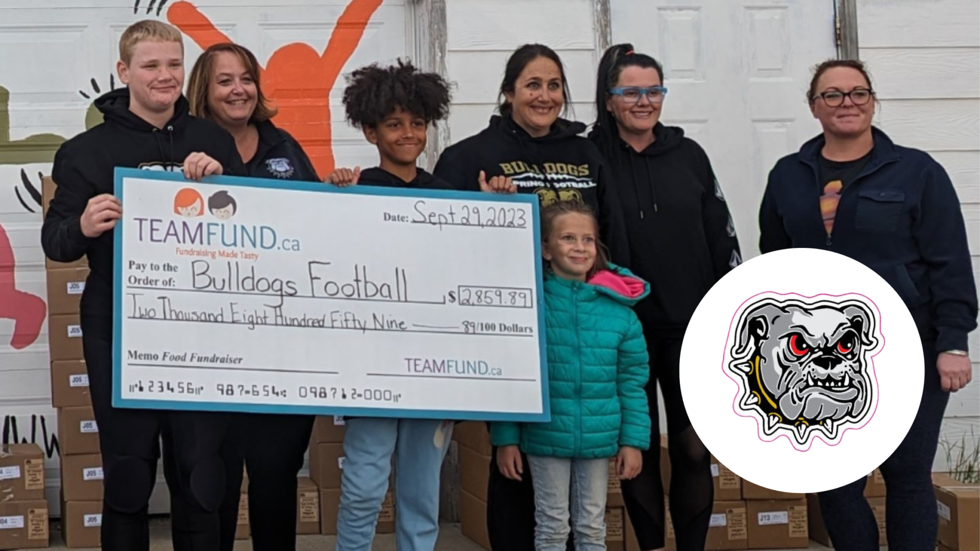 Bulldogs Football Raises Over $2800 with Pies & Pizza in Fall Fundraiser